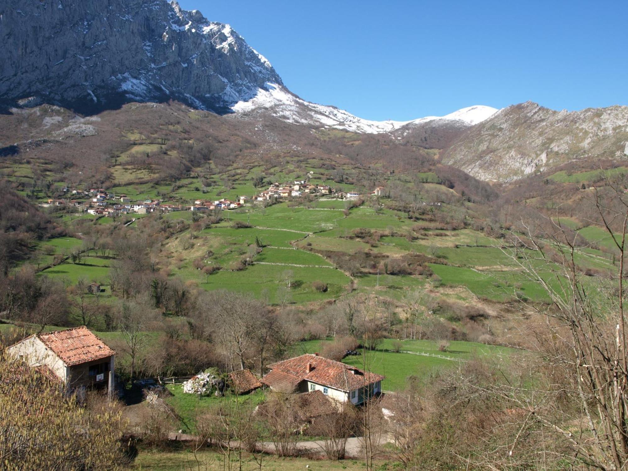 La Currada Villa Taranes Oda fotoğraf