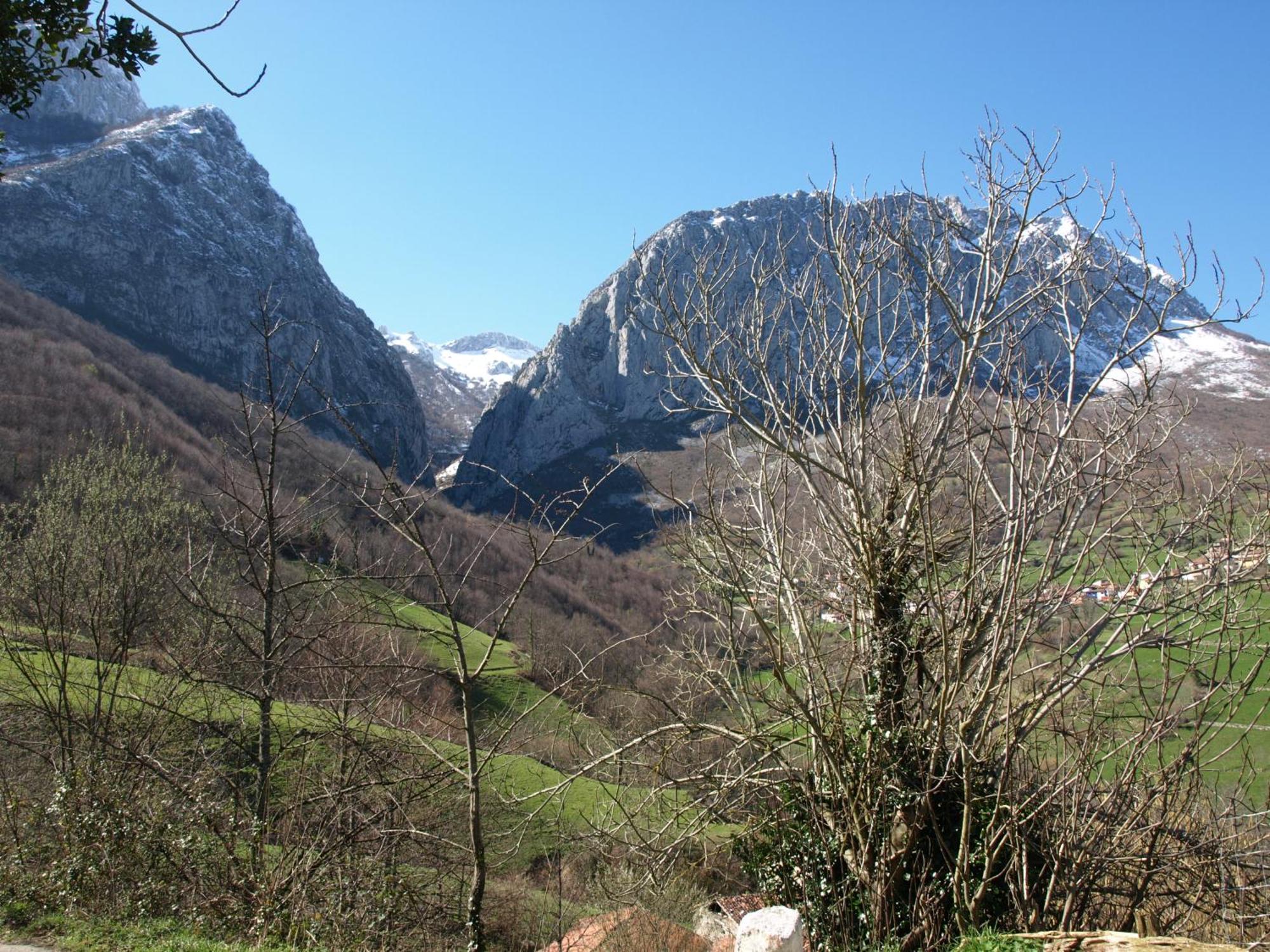 La Currada Villa Taranes Oda fotoğraf